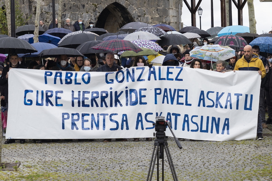 Protesta en favor de la liberación del periodista vasco Pablo González, encarcelado en una prisión polaca desde febrero.