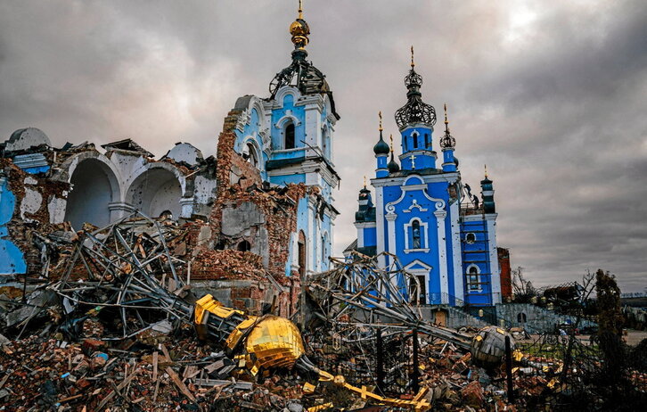 Iglesia destruida en Bohorodychne, en Donetsk.