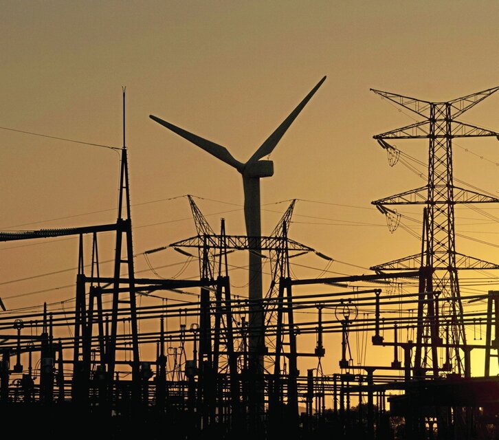 Torres eléctricas en Valtierra, en una imagen de archivo.