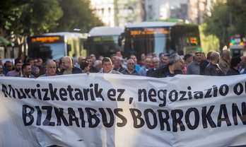 Bizkaibuseko langileek egindako mobilizazio bateko artxiboko irudia.