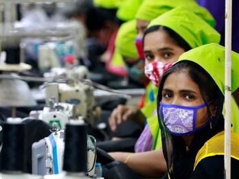 Trabajadoras de una empresa textil de Bangladesh.