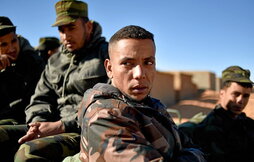 Miembros del Frente Polisario, en los campamentos de Dajla, donde se lleva a cabo el congreso.