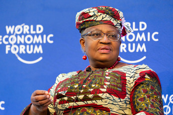 La directora general de la OMC, Ngozi Okonjo-Iweela, en Davos
