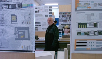 Paco Rabanne, en una imagen de archivo durante su visita a la Escuela Técnica Superior de Arquitectura de la UPV. 