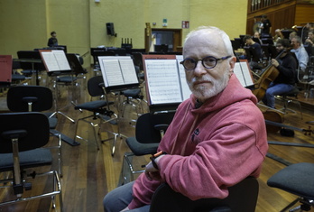 El compositor Ramón Lazkano, en el ensayo general de la obra.