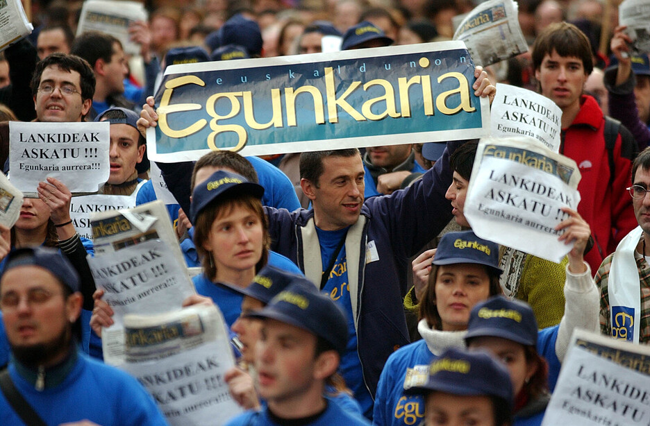 ‘Egunkaria’-ko langileak, Donostiako manifestazioan.