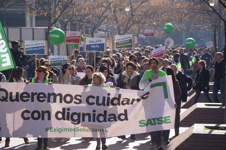 Manifestación del sindicato Satse que ha recorrido este sábado las calles de Iruñea.