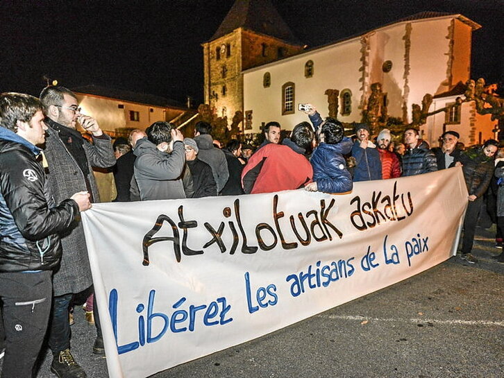 2016an Luhuson bakegileen alde eginiko protesta.