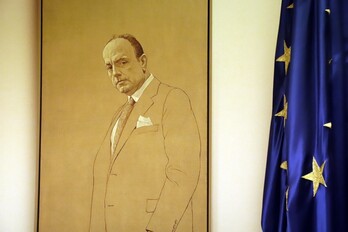 Uno de los retratos de Manuel Fraga que existen en el Congreso español.