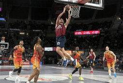 Kotsar se cuelga en un final de partido desmelenado del Baskonia.