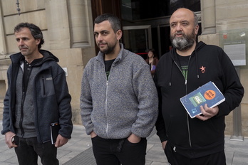 Representantes de la Plataforma Erdiz Bizirik han explicado en el Parlamento su postura en relación al proyecto minero en Baztan.