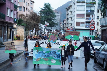 Azpeitian egindako manifestazioaren argazkia.