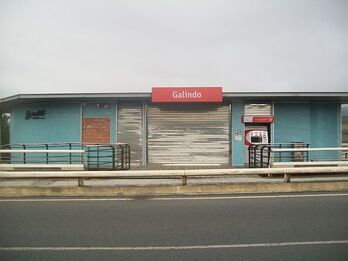 Entrada a la estación de Galindo.