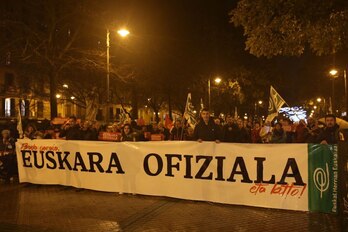 Euskal Herrian Euskarazen abenduan mobilizazioa egin zuen.