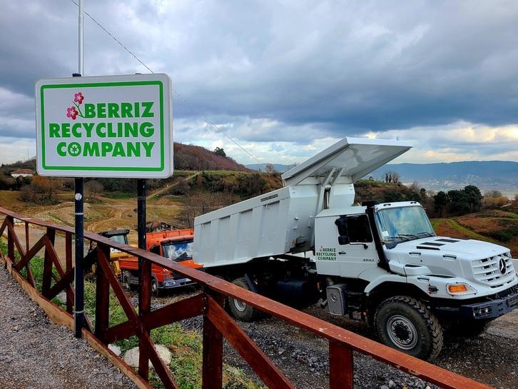 La empresa Berriz Recycling ya trabaja en la zona donde pretende construir el nuevo vertedero.