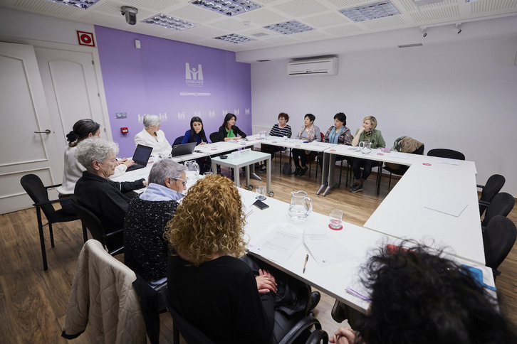 Reunión de Emakunde con las asociaciones de mujeres este viernes para elegir la fecha del festivo feminista.