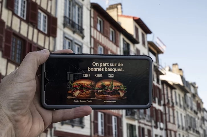 Publicidad del «Master Basque», propuesto por Burger King Francia.