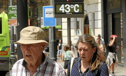 Los termómetros de calle llegaron a marcar 43 grados en Bilbo a mediados de junio del año pasado, pese a estar aún en primavera.