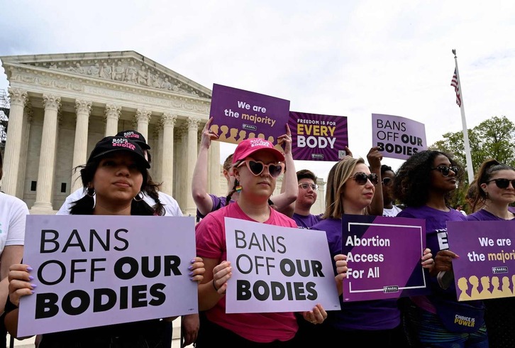 Protesta por el derecho al aborto frente a la Corte Suprema de EEUU. 