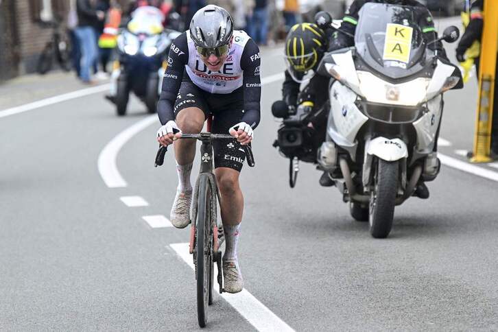 Tadej Pogacar ha realizado en solitario los últimos 28 kilómetros de la Amstel.