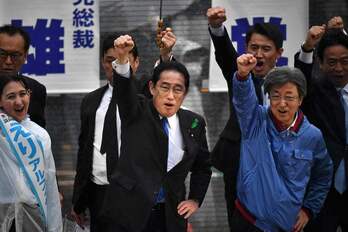 El primer ministro de Japón, Fumio Kishida, en un acto de campaña del candidato del Partido Liberal Democrático en Urayasu.