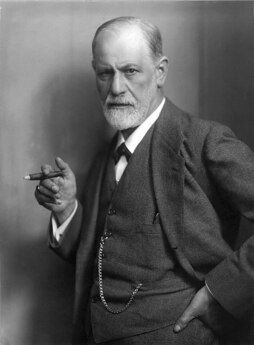 Sigmund Freud mediku eta pentsalariaren argazkia