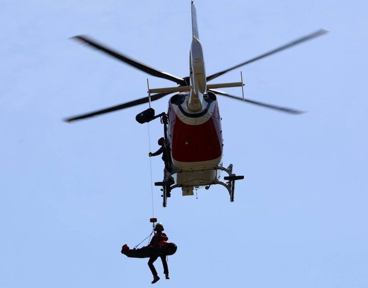 Ertzaintzaren helikoptero bat. Artxiboko irudia. 