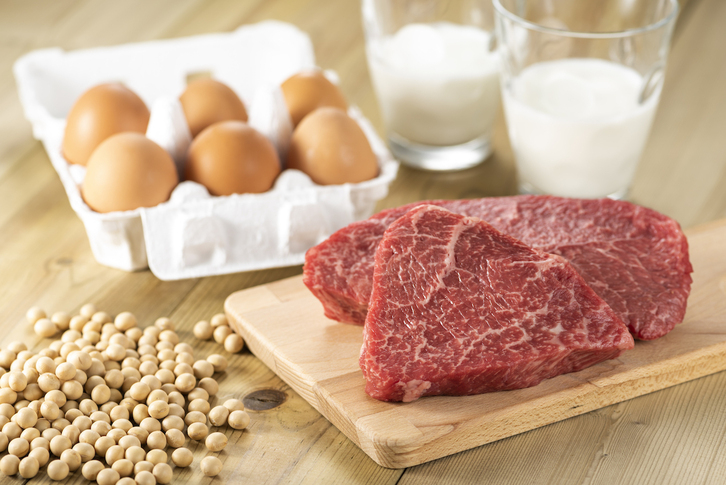 El consumo de carne, huevos y leche aporta nutrientes importantes, según la FAO.