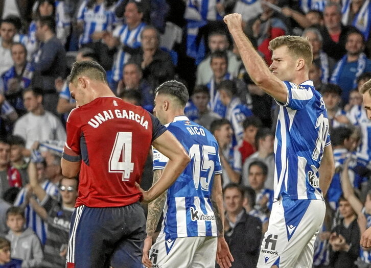 Sorloth celebra uno de los goles realistas ante Osasuna en la primera vuelta.