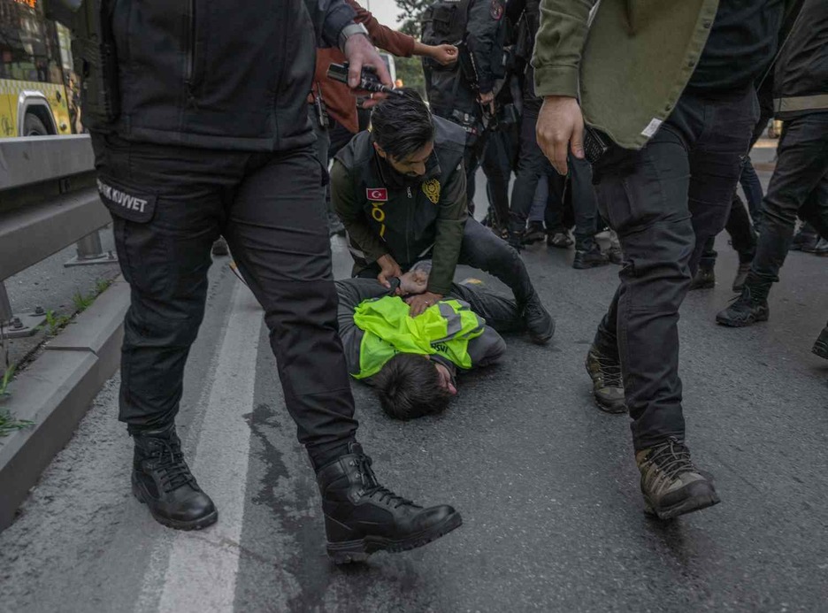 Otro arresto en Estambul durante la manifestación por el Primero de Mayo.