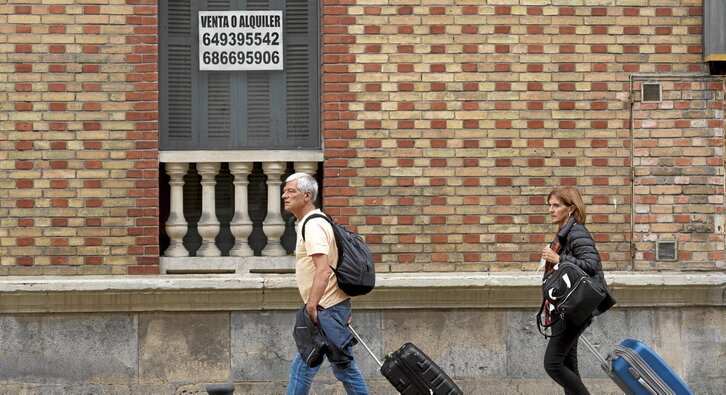 Un local en alquiler en Iruñea, en una imagen de archivo.