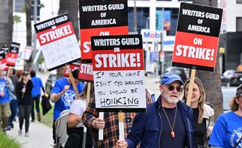 Hollywoodeko gidoilarien manifestazioa, grebaren 4. egunean.