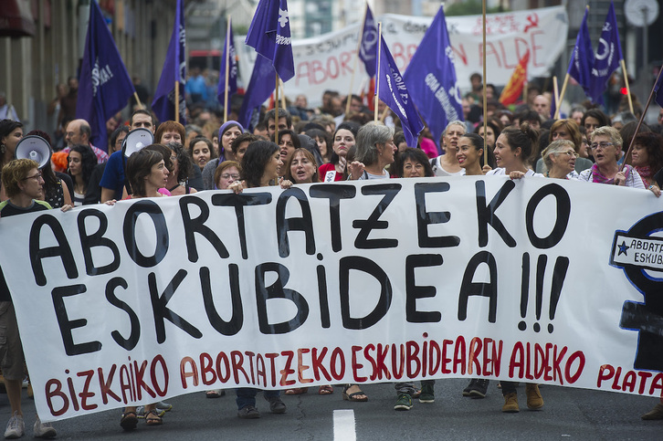 Manifestación en favor del derecho al aborto celebrada en Bilbo.