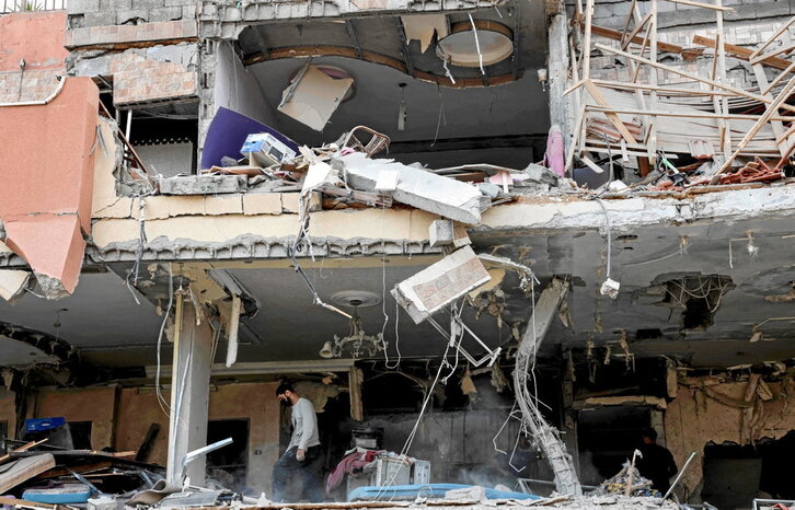 Uno de los edificios alcanzados por el bombardeo israelí en Gaza.