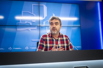 Mikel Otero, durante una comparecencia en el Parlamento.