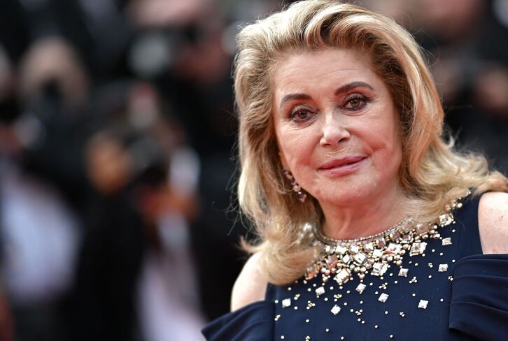 Catherine Deneuve posa para los fotógrafos.