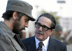 Alfredo Castro es Allende y Benjamín Vicuña, Fidel Castro.