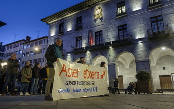 Protesta en febrero en Azkoitia contra la regresión del tercer grado, en el caso del preso Asier Karrera.