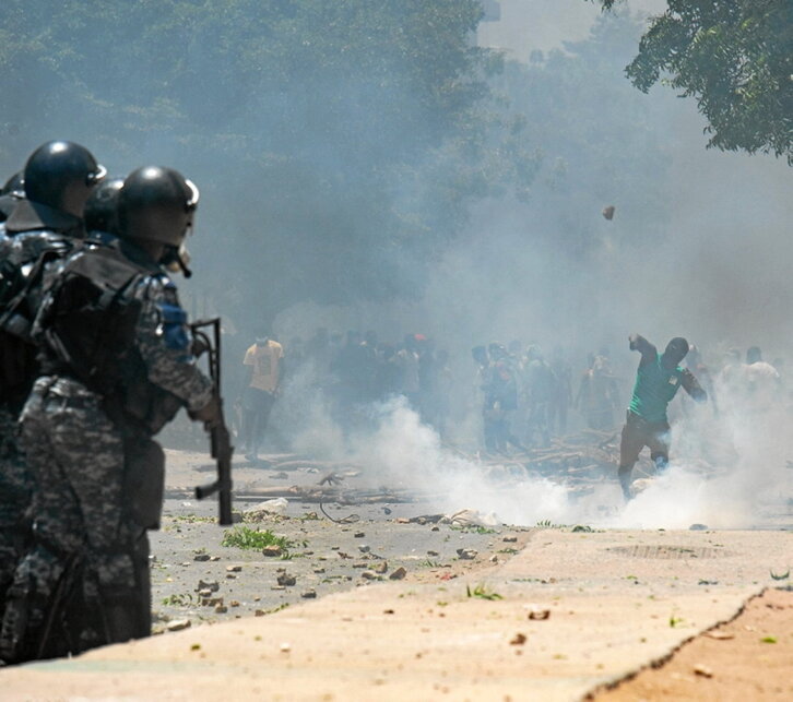 Enfrentamientos en Dakar.