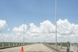Libertador General San Martín, un puente vial que cruza el río Uruguay y conecta Argentina con Uruguay 