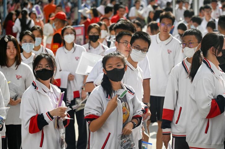 Estudiantes chinas en la entrada al «gaokao».