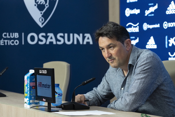 Braulio, en una reciente comparecencia con Osasuna.