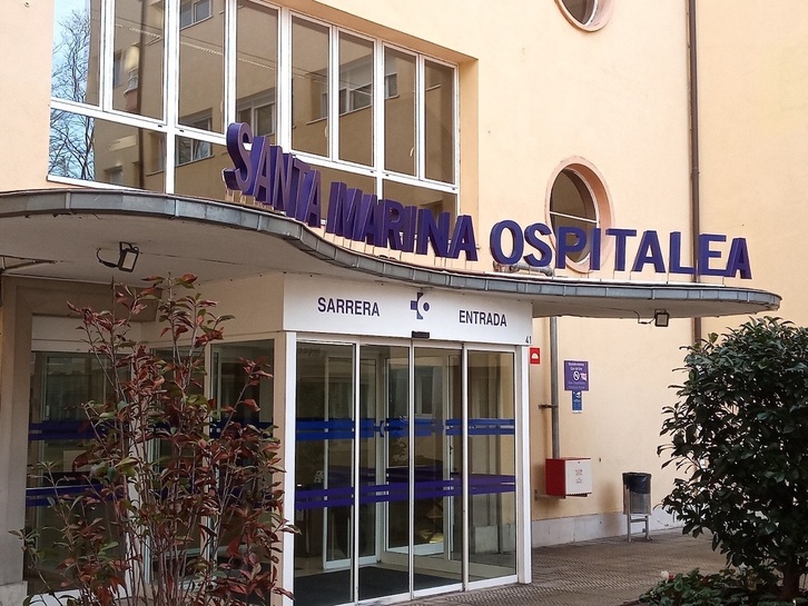 Acceso al hospital de Santa Marina, en Bilbo. 