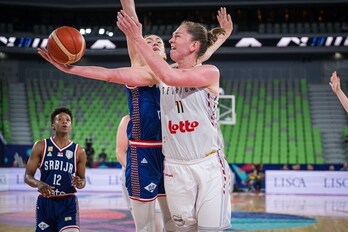 Triple doble de Emma Meeseman con 15 puntos, 13 rebotes y 10 asistencias ante Serbia.