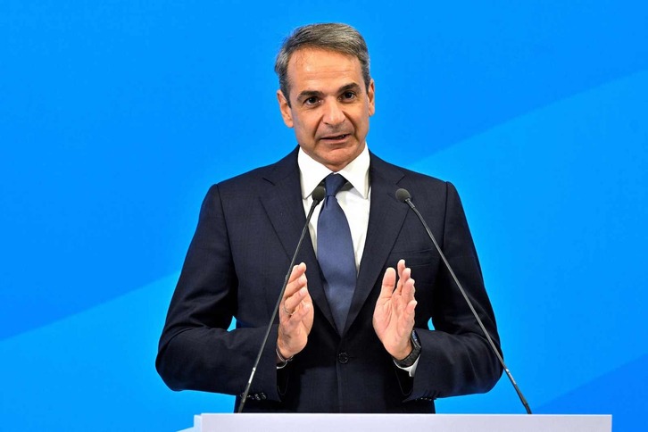 Kyriakos Mitsotakis, bozak aise irabazi ondorengo hitzartzean. 