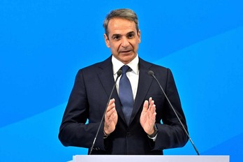 Kyriakos Mitsotakis, bozak aise irabazi ondorengo hitzartzean. 