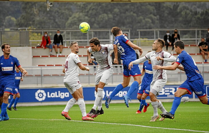 Amorebieta y Eibar se volverán a enfrentar la próxima temporada en Segunda.