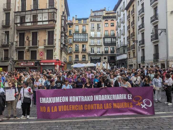 Protesta de esta tarde de la Marcha Mundial de las Mujeres por la muerte de Zhen Jiang.