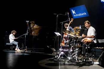 Concierto de Adrian Royo Trio en Gasteiz.