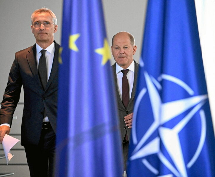 El secretario general de la OTAN, Jens Stoltenberg, y el canciller alemán, Olaf Scholz.
